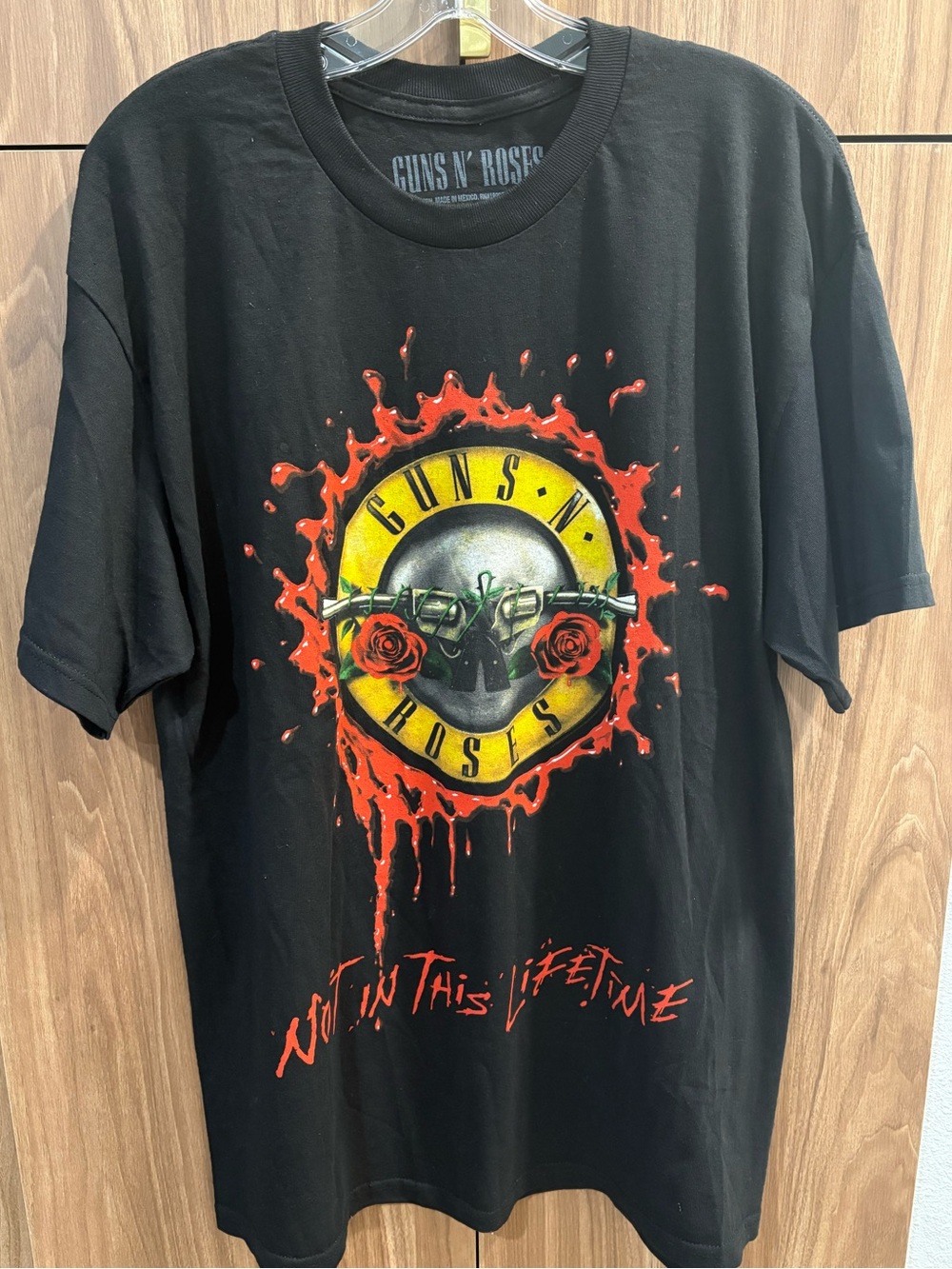 Guns and roses - Not In This Lifetime concert t-shirt size L unisex